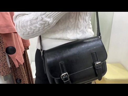 ❤️ Masturbazione publica di a ghjovana cagna FeralBerry cù un dildo in a sala di prove ❤️❌ Porno à porn co.appassistance.ru ❤